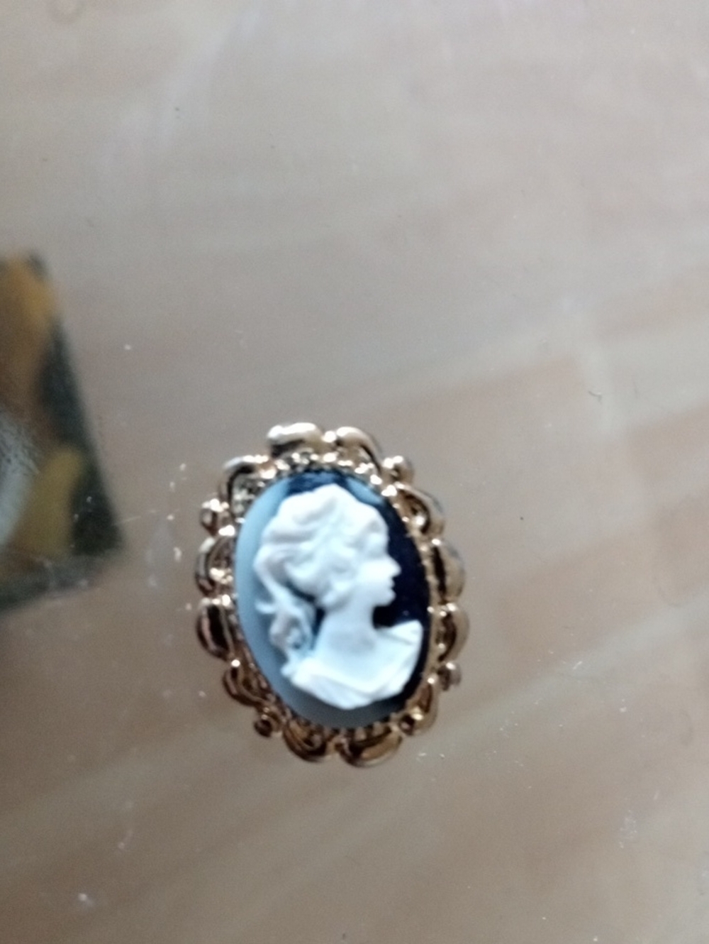 $1>>Vintage-Style Blue Cameo Brooch - Gold Frame
